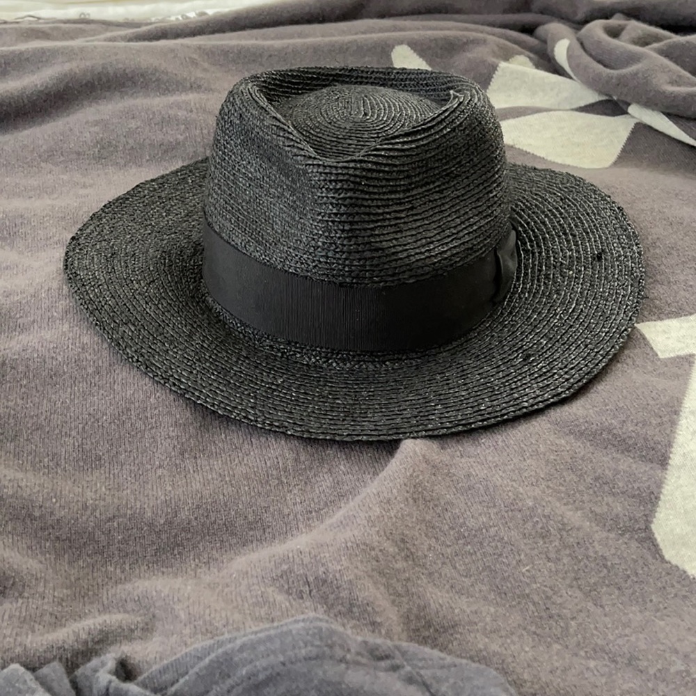 A beautiful Carol Vader beach/casual hat
